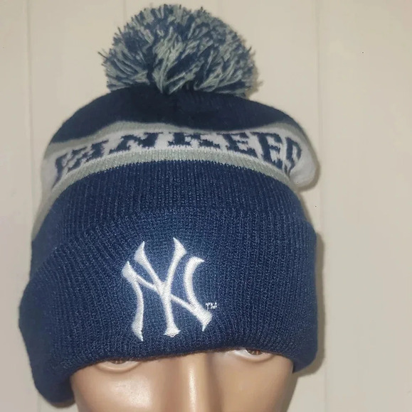 Yankees beanie hat - Picture 1 of 4